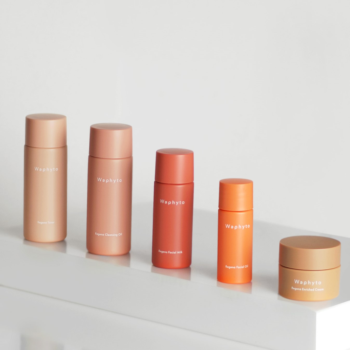 PCR PET bottle & jar for the clean beauty brand, Waphyto