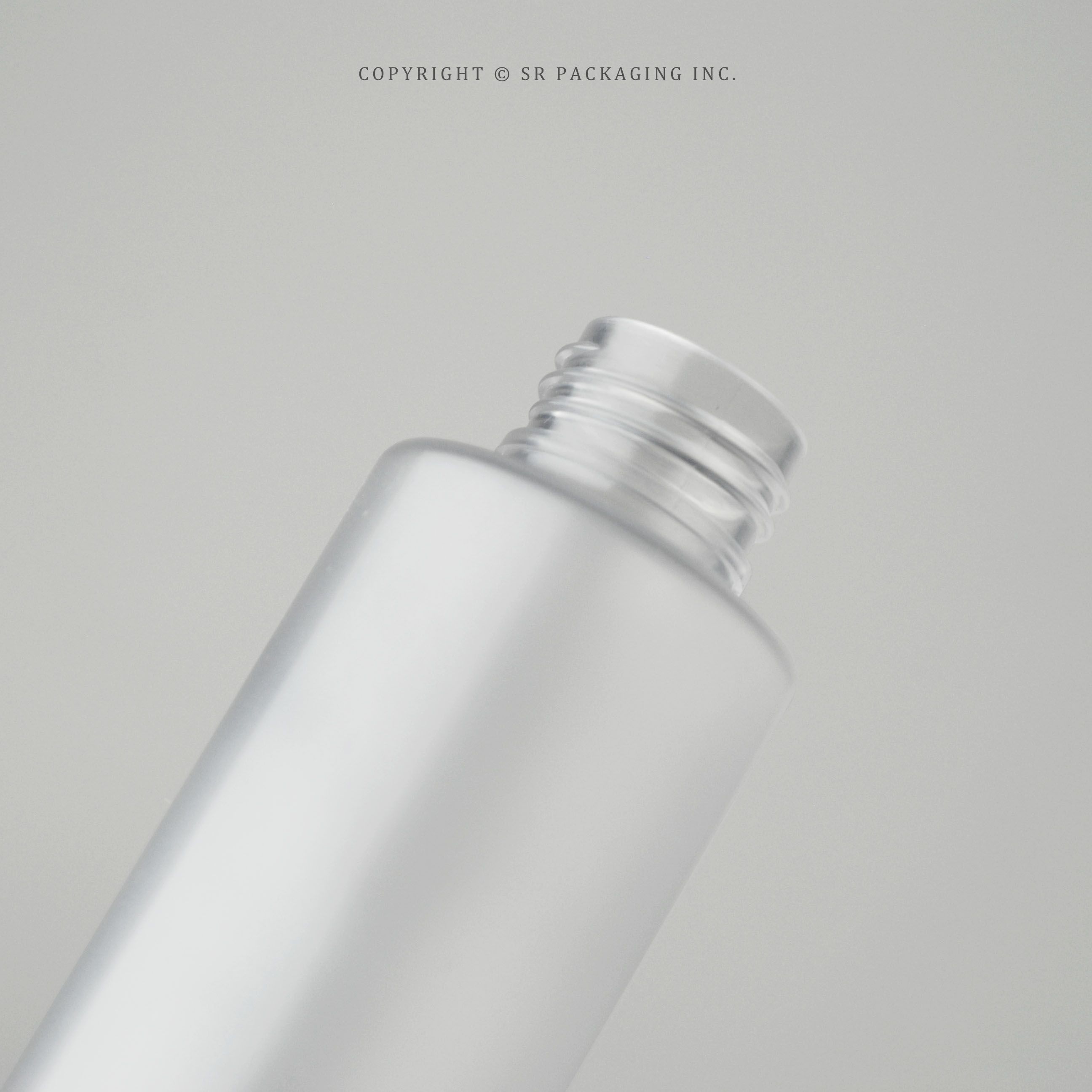 磨砂質感、柔光 PET 瓶。一步到位！無需二次加工！